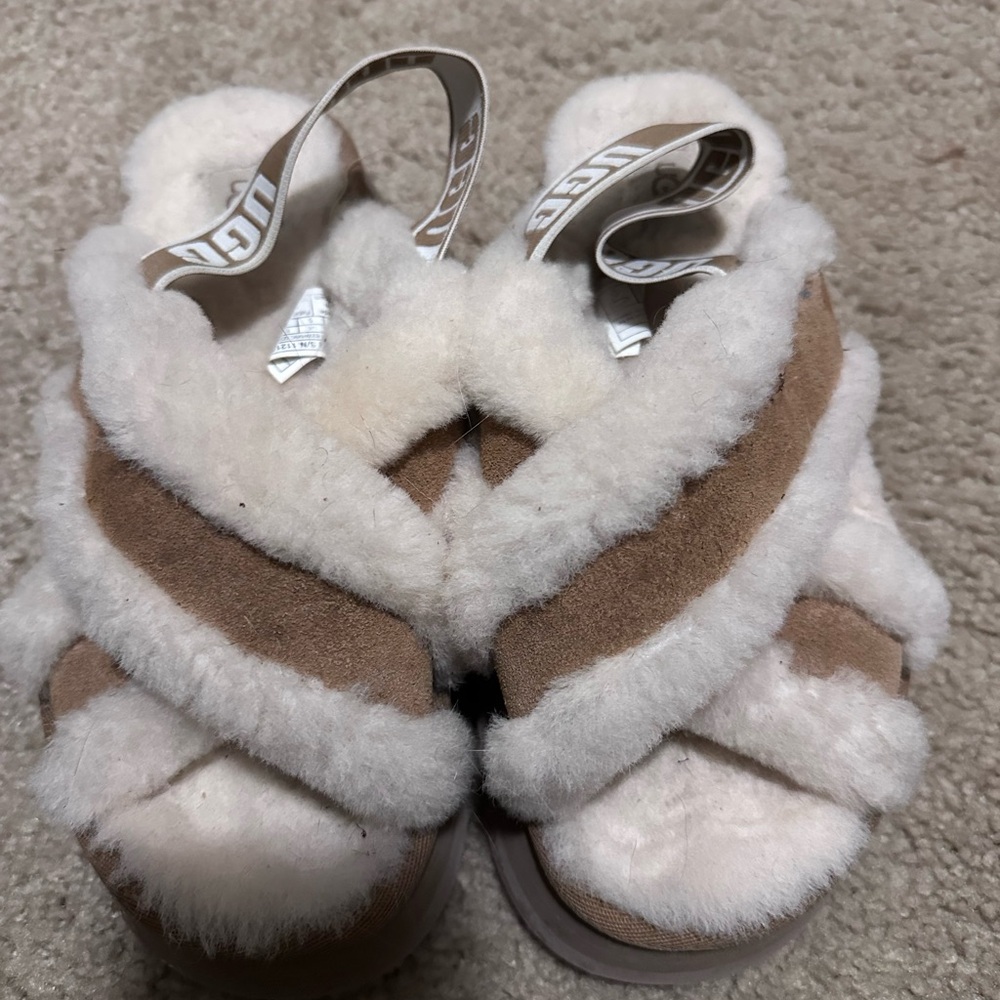UGG Fluffy Crossband Slippers - Cream and Tan